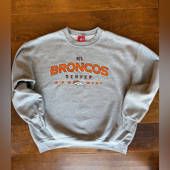 Vintage Denver Broncos NFL Sweatshirt Gray Size Large AFC West Logo VF Imagewear - Picture 1 of 5